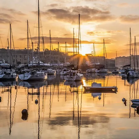 Comfy Area By Buena Vista Lägenhet