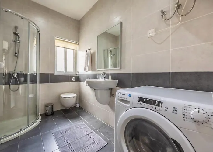 Comfy Area By Buena Vista *